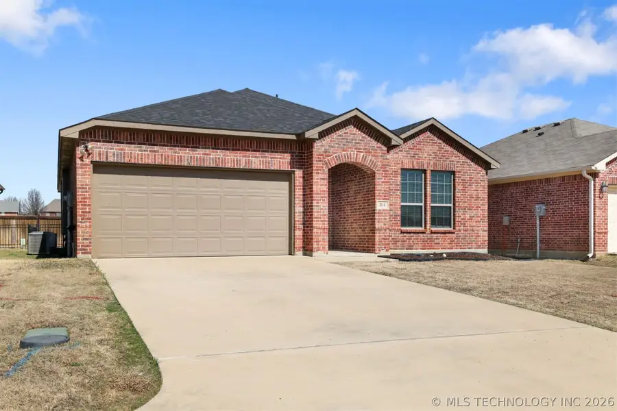 84 Tallgrass Street, Calera, OK 74730 - #2