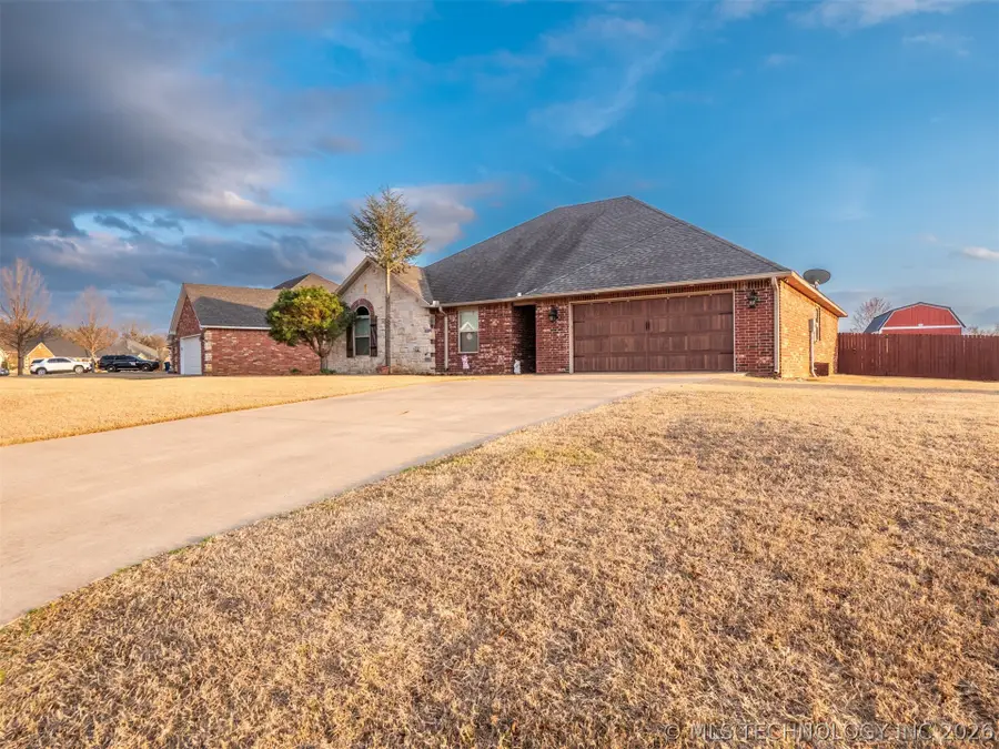 1400 Monarch Drive, McAlester, OK 74501 - #2