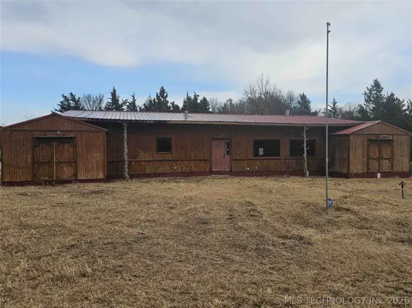 42 Greenbriar Avenue, Burneyville, OK 73430