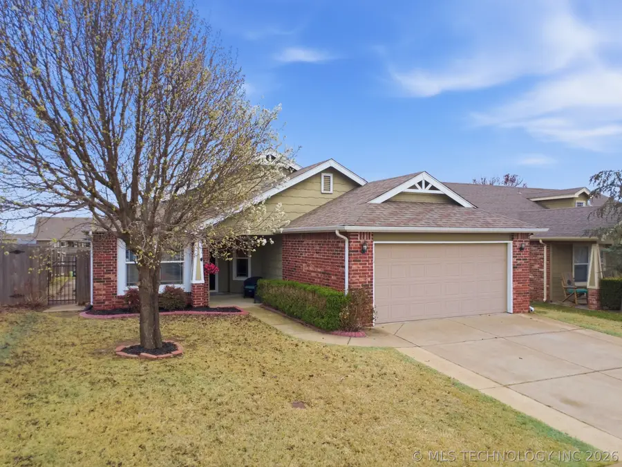 11121 N 144th East Avenue, Owasso, OK 74055 - #2