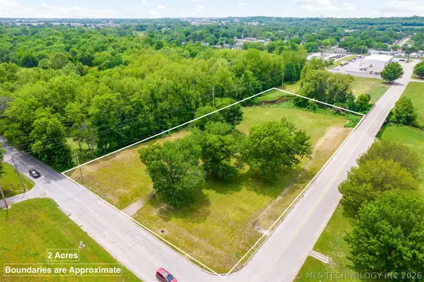 809 S Muskogee Avenue, Claremore, OK 74017