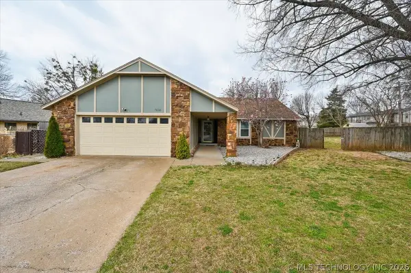 7606 Glenwood Circle, Broken Arrow, OK 74011