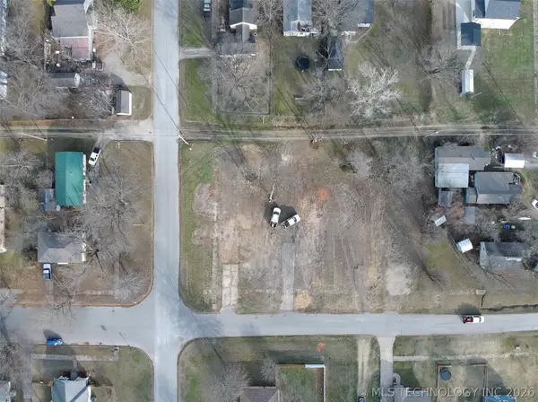 105 S D Avenue, Cleveland, OK 74020