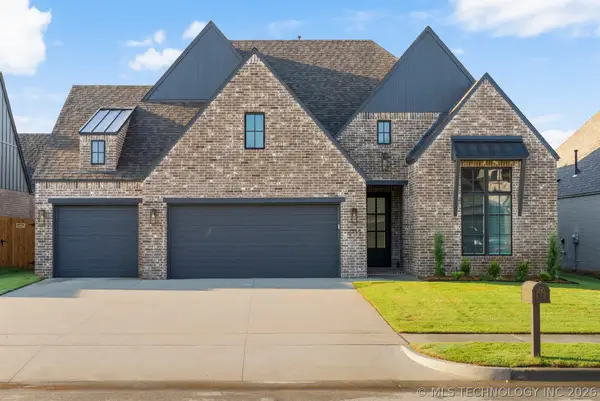 2715 W Van Buren Court, Broken Arrow, OK 74011