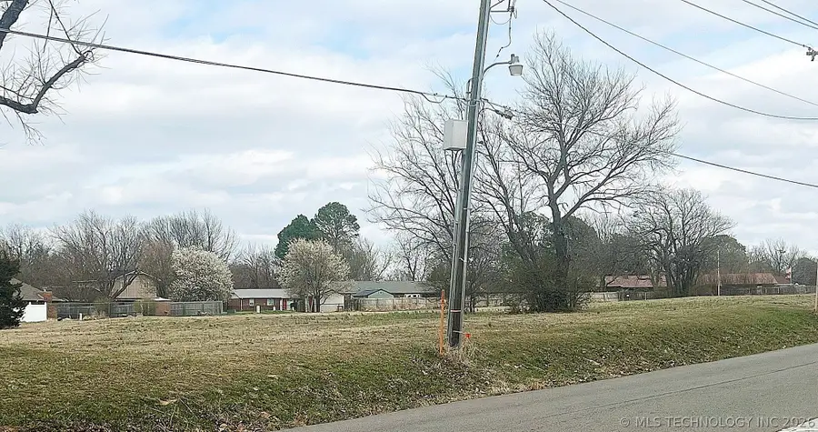 South Avenue, Checotah, OK 74426 - #3