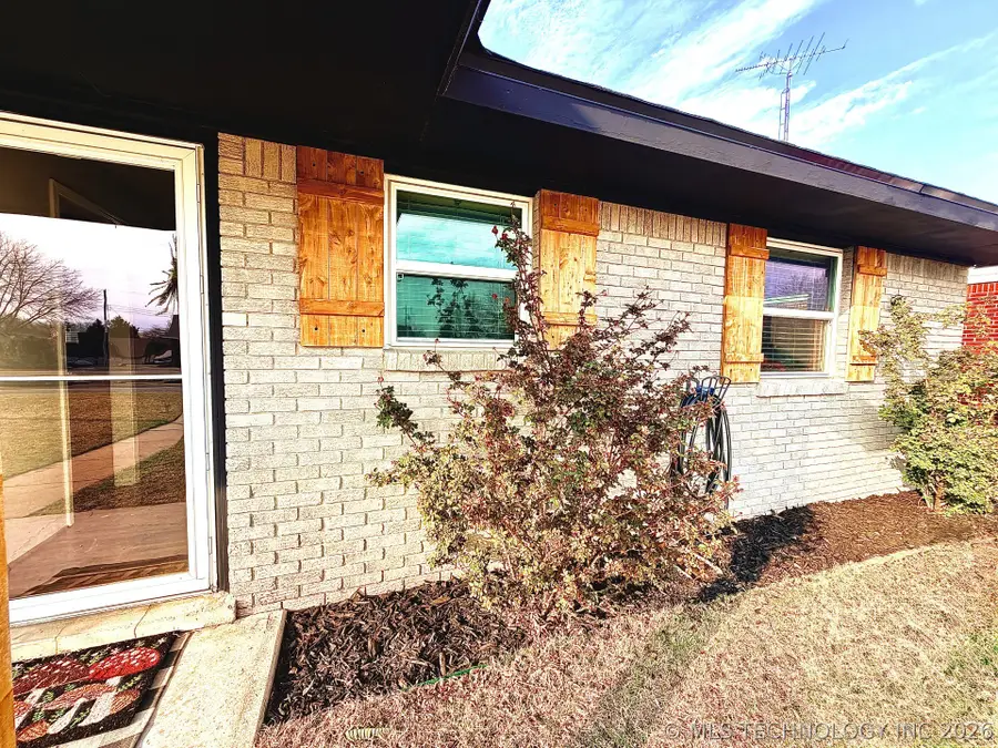 1101 E Hanna Avenue, Davis, OK 73030 - #2