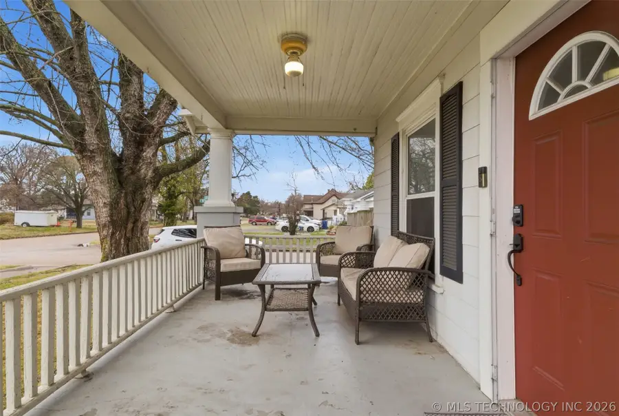 402 E 6th Street, Claremore, OK 74017 - #2