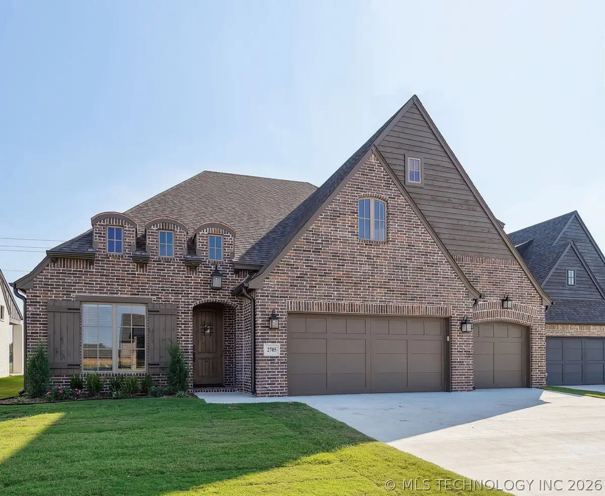 2705 W Twin Oaks Street, Broken Arrow, OK 74012 - #1
