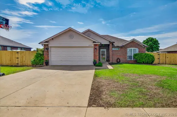 12027 N 108th East Avenue, Collinsville, OK 74021