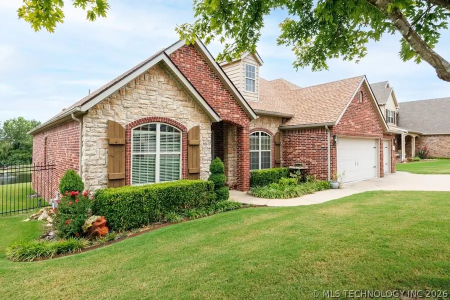 5711 Nottingham Place, Bartlesville, OK 74006 - #2