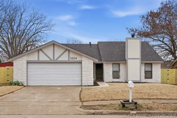 1604 N Hickory Court, Broken Arrow, OK 74012
