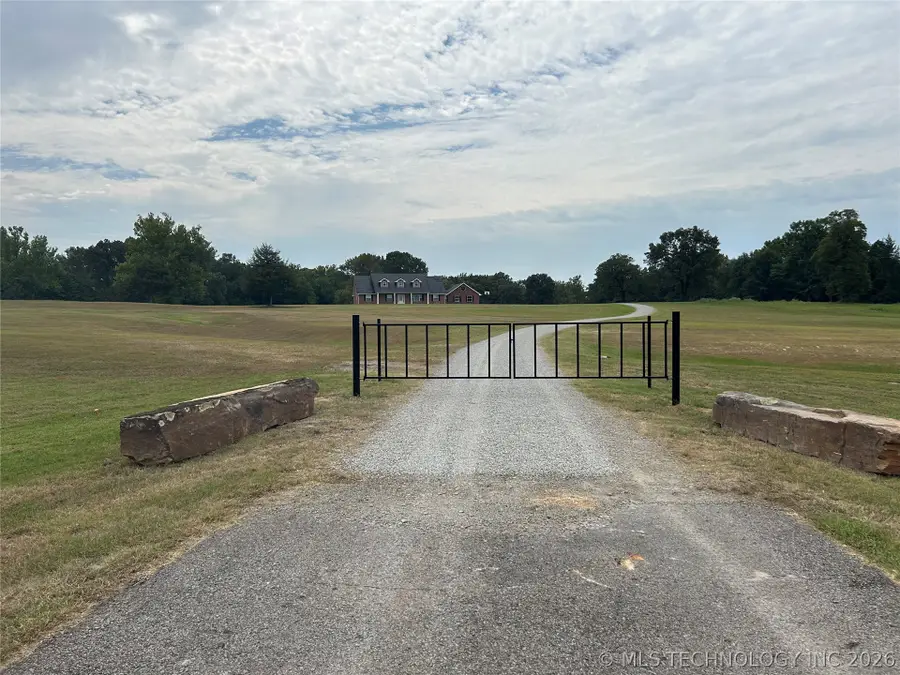 10816 W Highway 9 Highway, Whitefield, OK 74472 - #2