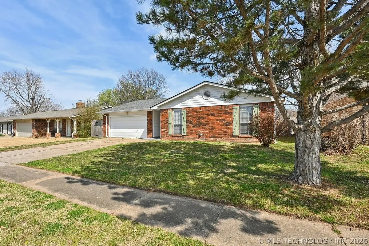 1693 S Sycamore Avenue, Broken Arrow, OK 74012 - #1
