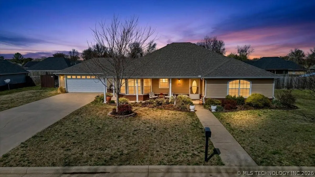 204 Nanih Waiya Street, Poteau, OK 74953 - #1