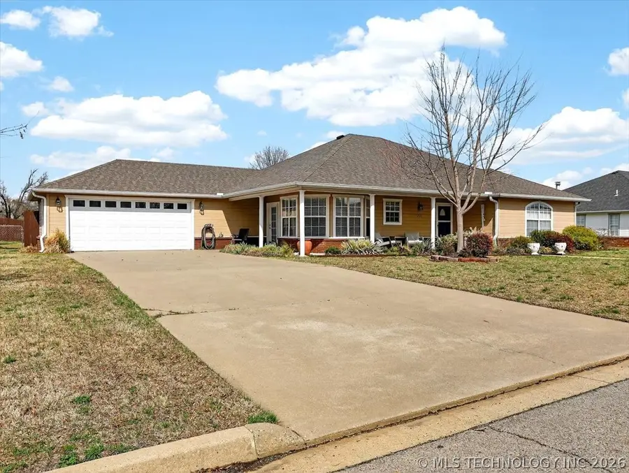 204 Nanih Waiya Street, Poteau, OK 74953 - #2