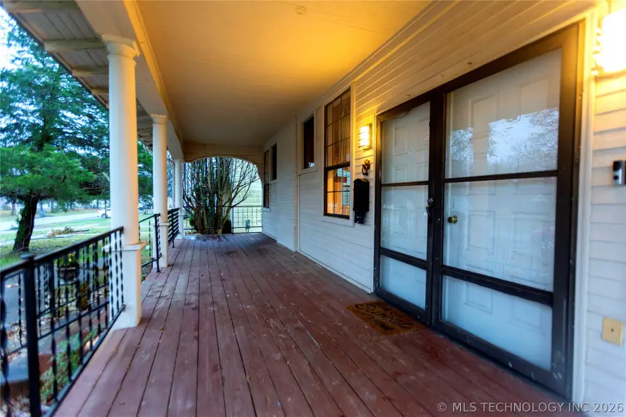 211 N State Street, Wagoner, OK 74467 - #2