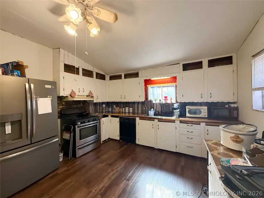 301 W Main Street, Beggs, OK 74421 - #2