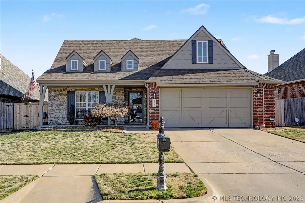 909 S Desert Palm Avenue, Broken Arrow, OK 74012 - #1