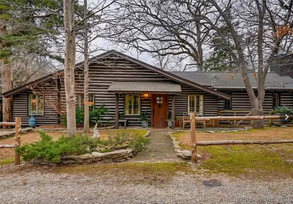 122 Crest Drive, Locust Grove, OK 74352