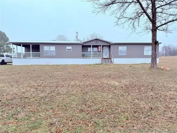 12780 New Lake Drive, Henryetta, OK 74437