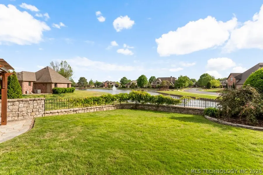 301 E Glendale Street S, Broken Arrow, OK 74011 - #3