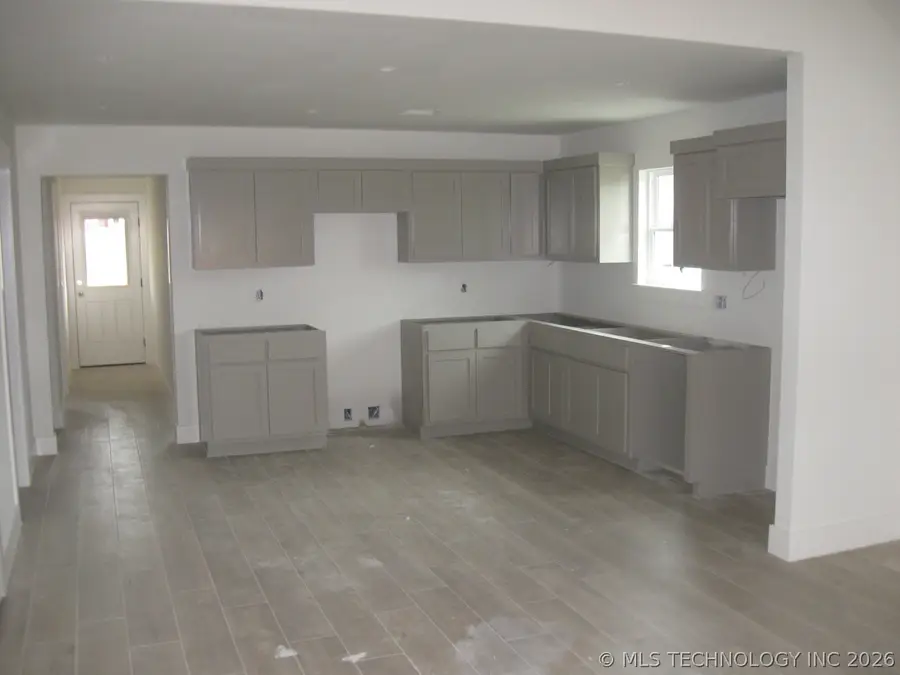 837 S Wood Street, Pryor, OK 74361 - #2