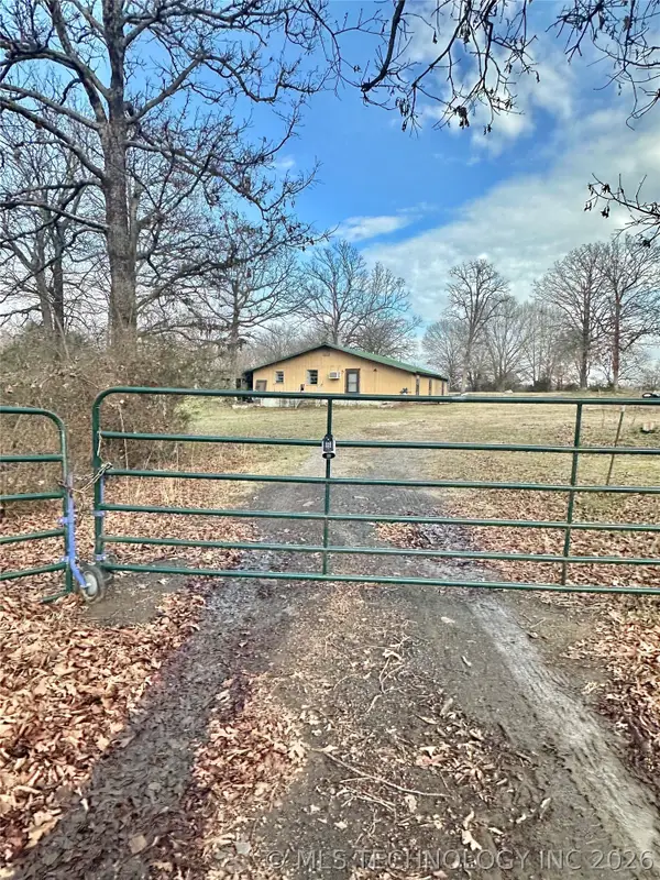 18870 County Line Road, Keota, OK 74941