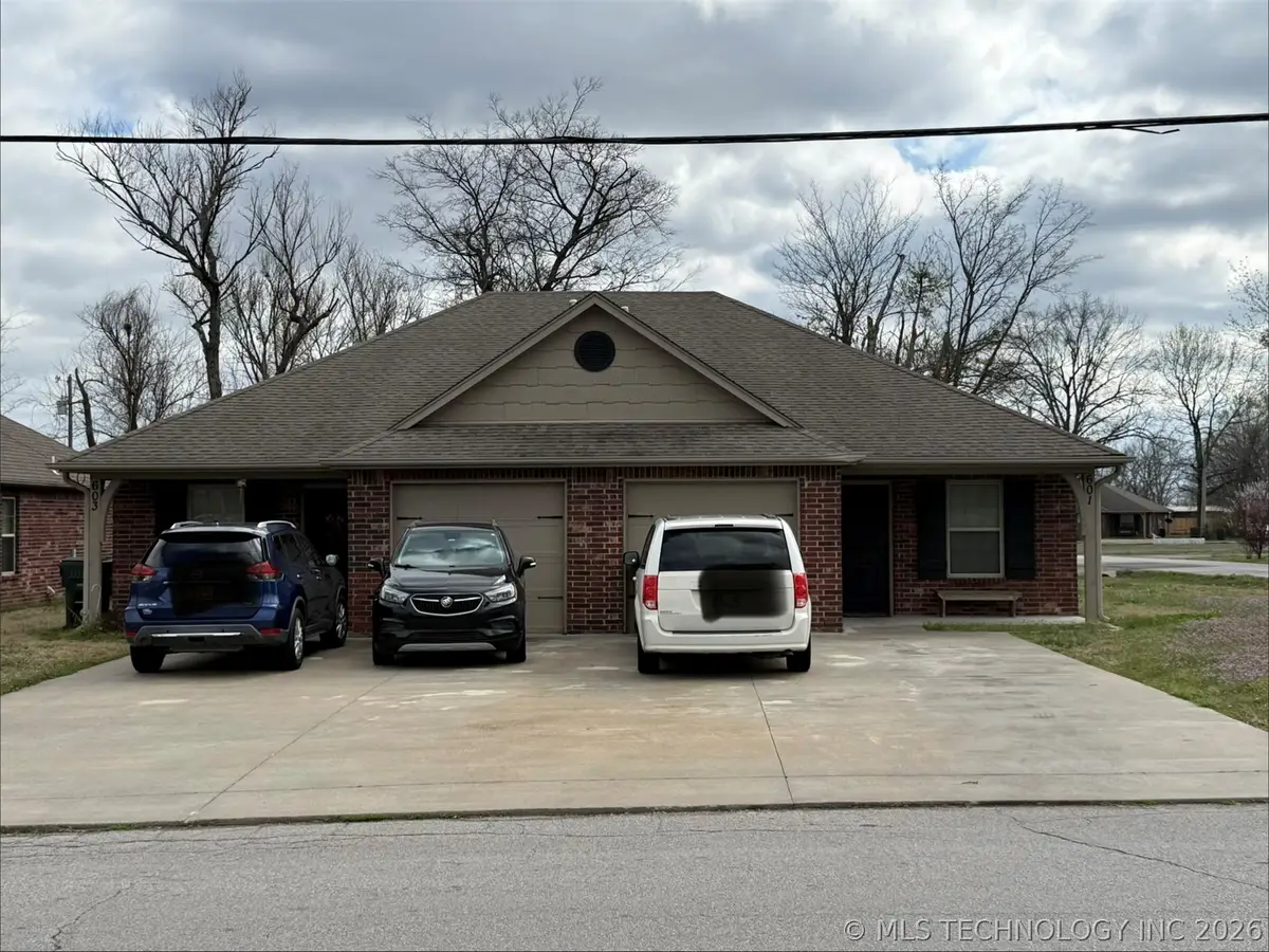 601 E 11th Street, Claremore, OK 74017 - #1