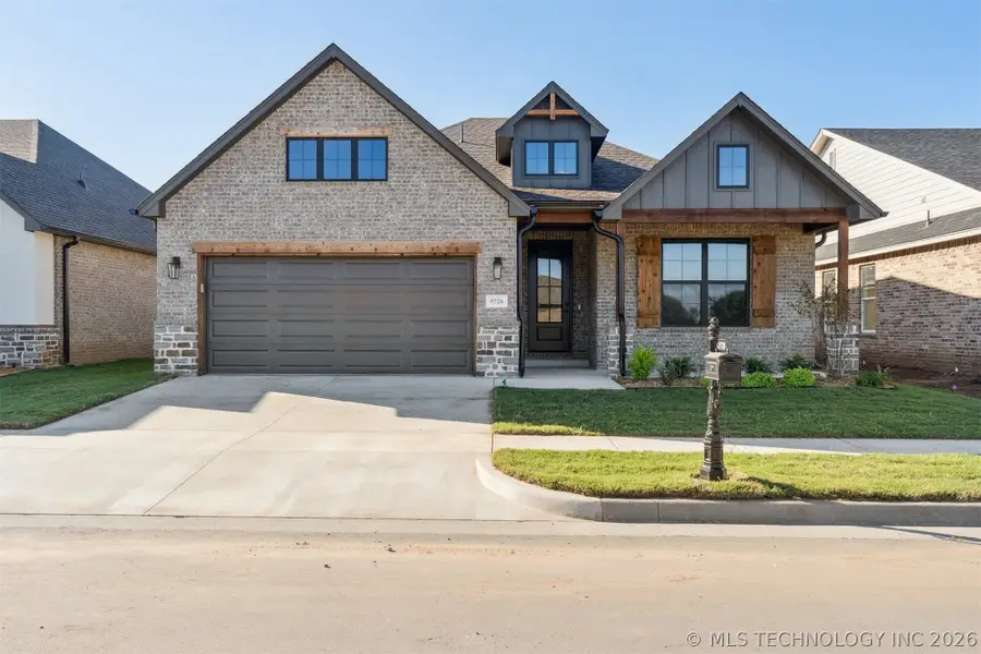 9726 E 132nd Street, Bixby, OK 74008 - #3