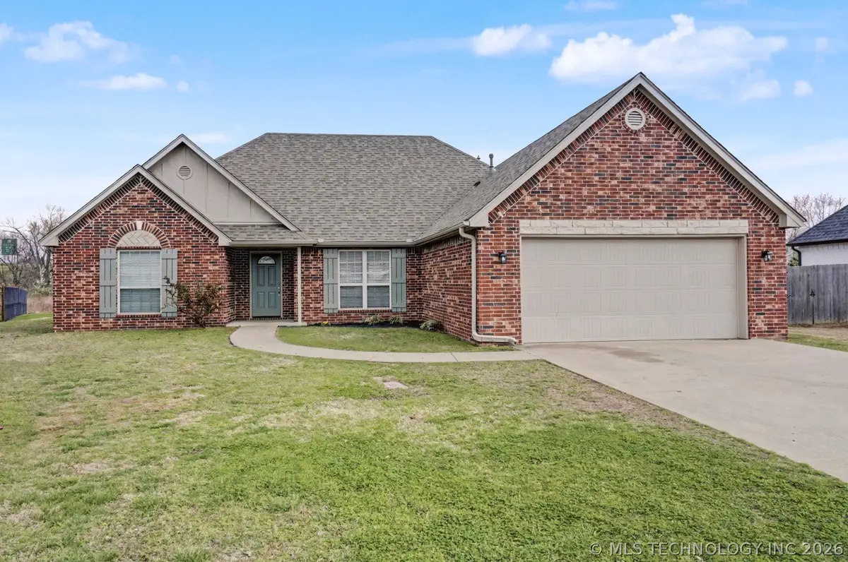 8671 Hawthorne Drive, Claremore, OK 74019 - #1