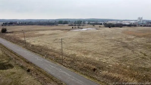 Oak Ridge, Holdenville, OK 74848