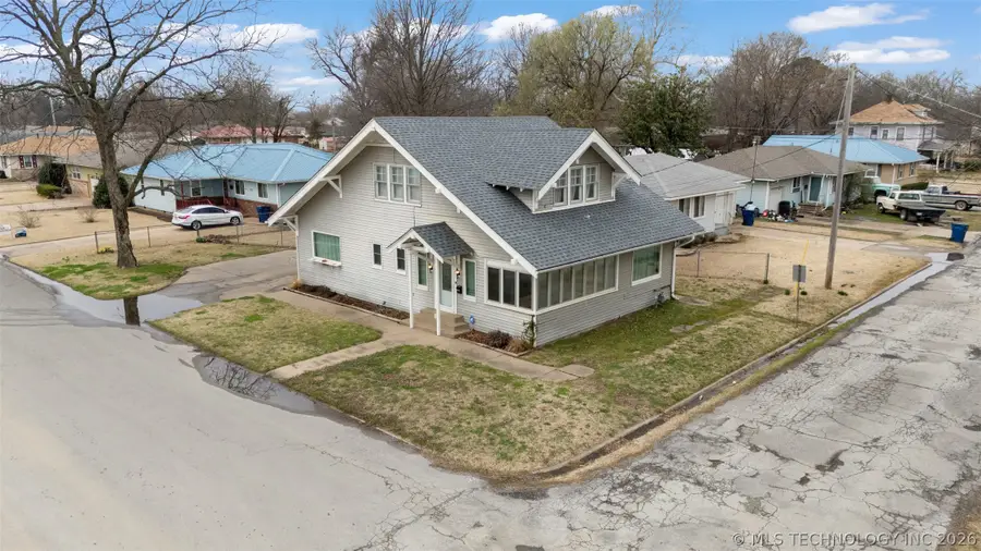 501 S Thompson Street, Vinita, OK 74301 - #2