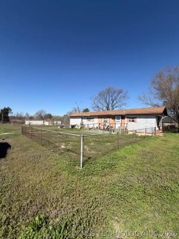 510 E Willow, Holdenville, OK 74848
