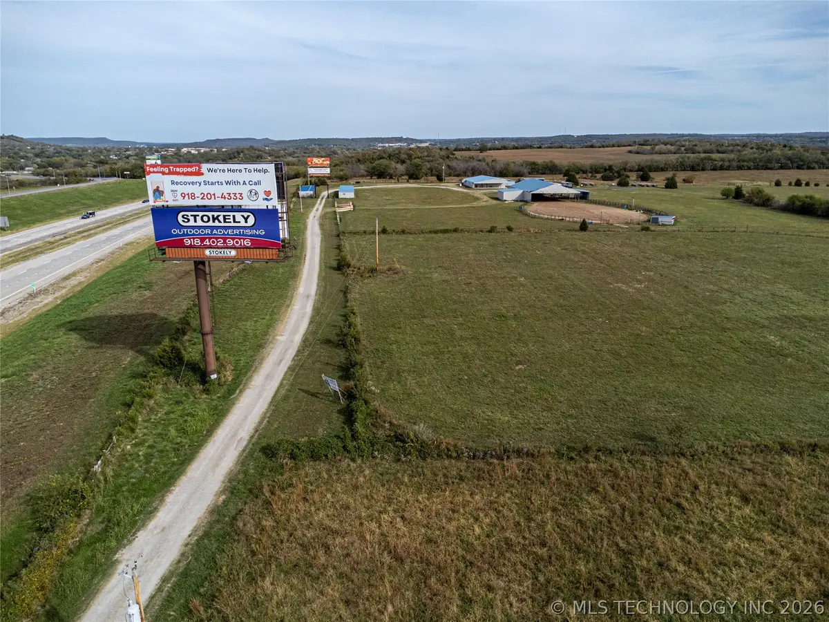 Leonard Lane, Henryetta, OK 74437 - #1