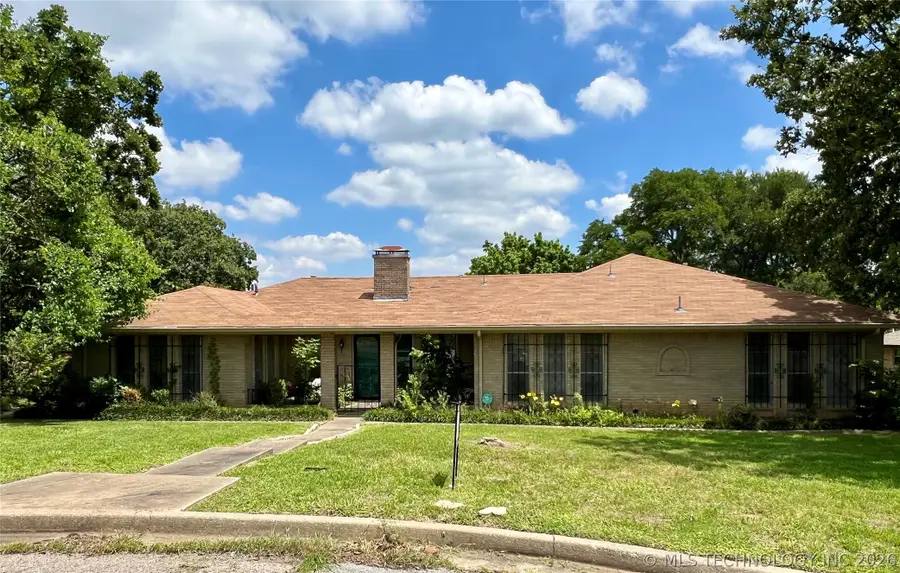 906 Briarwood Place, Durant, OK 74701 - #3