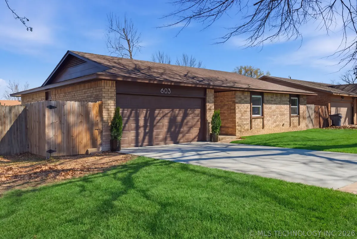 603 E 135th Place, Glenpool, OK 74033 - #1