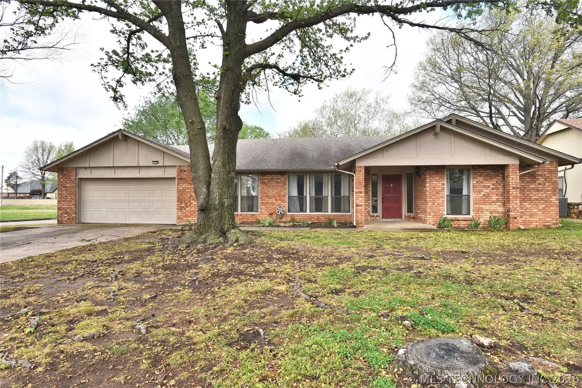 11712 S 98th East Avenue, Bixby, OK 74008 - #1