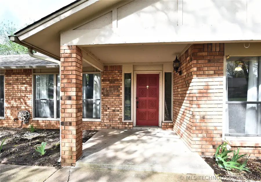 11712 S 98th East Avenue, Bixby, OK 74008 - #2