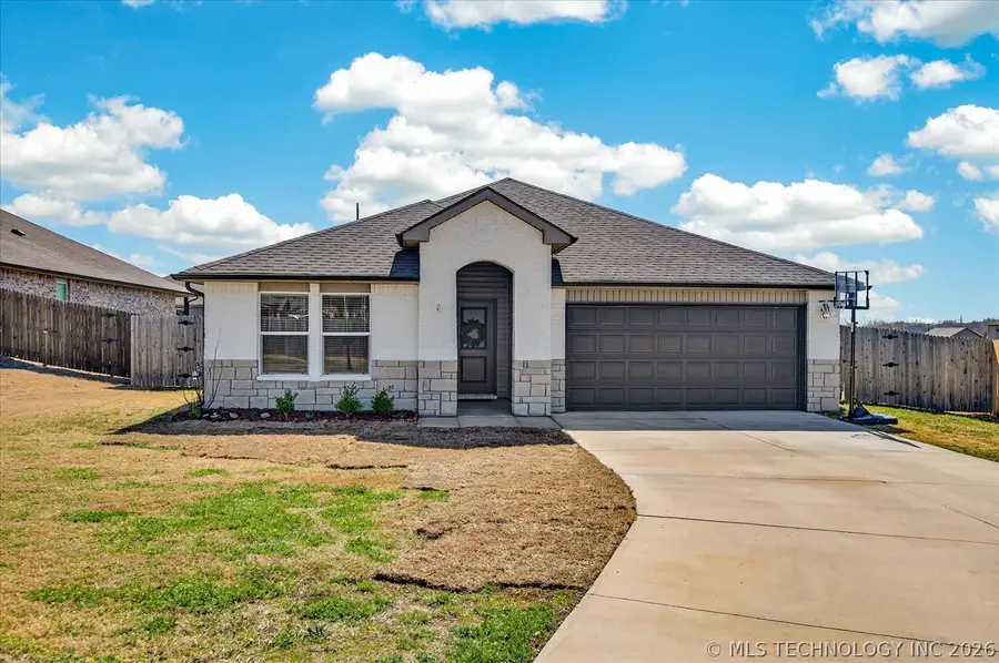 3205 Rushmore Street, Bartlesville, OK 74006 - #2