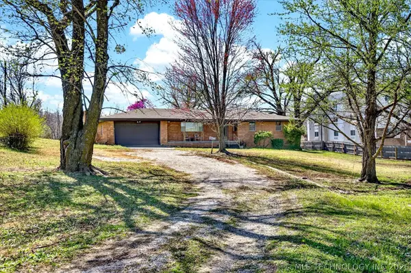 3939 Lakeview Drive, Bartlesville, OK 74006