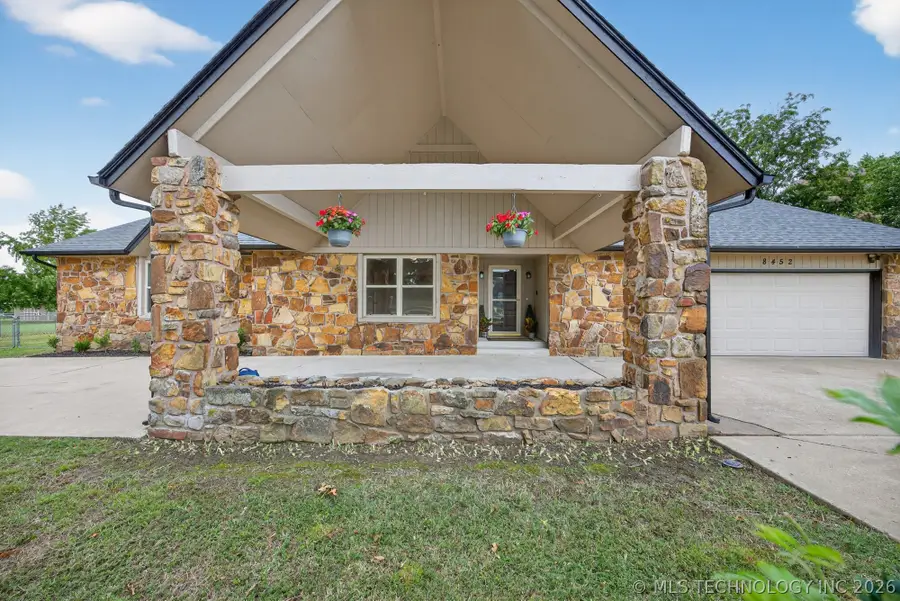 8452 E Blackwell Avenue, Claremore, OK 74019 - #2