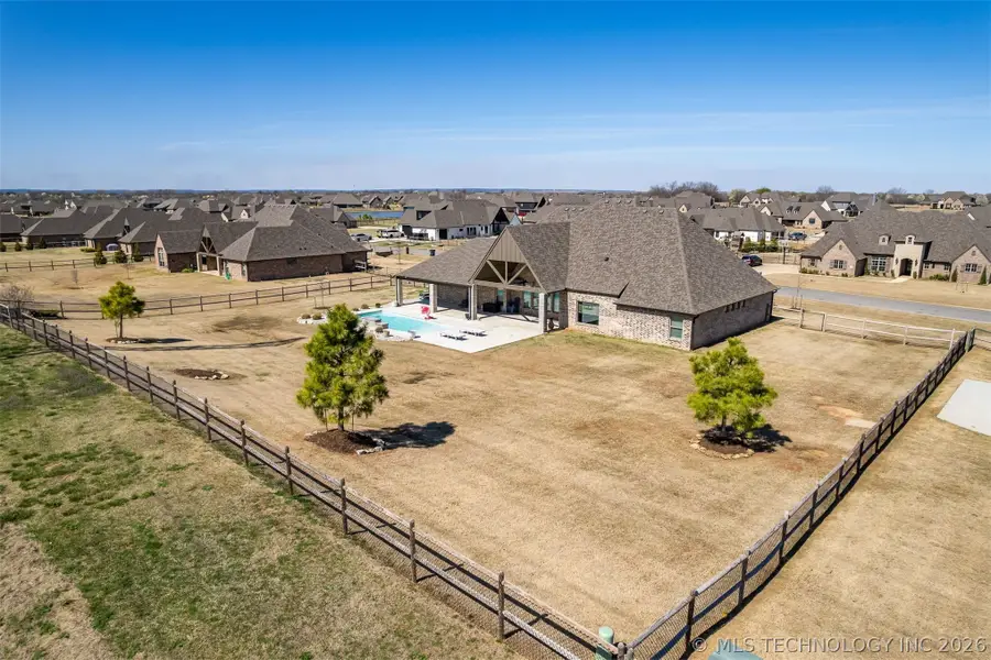 7106 E 89th Street, Owasso, OK 74073 - #3