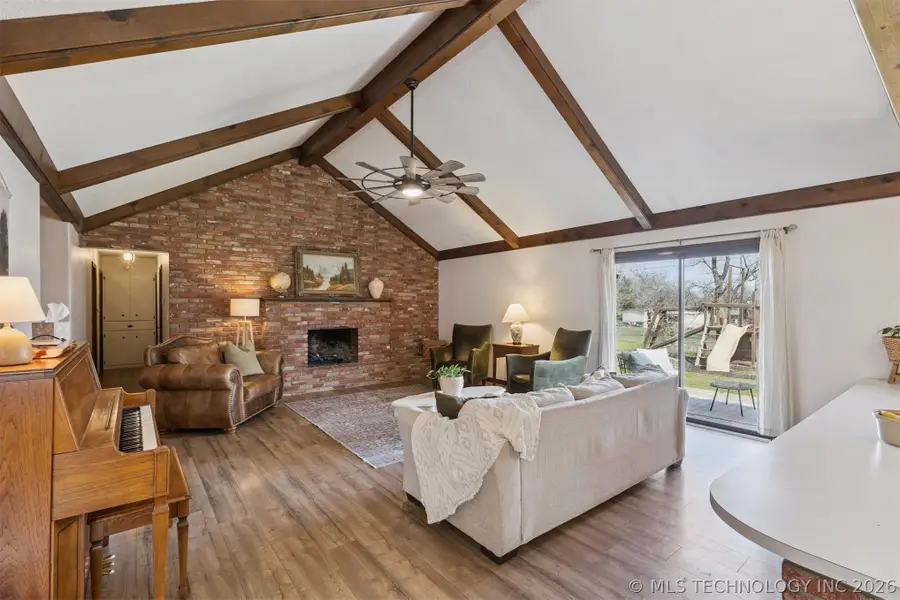 1218 S Highland Avenue, Cushing, OK 74023 - #2