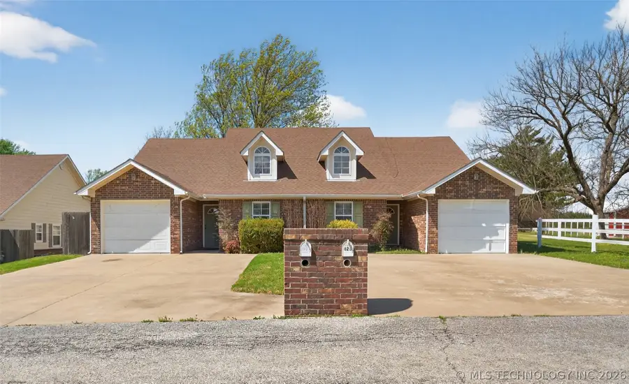 827 N Thompson Street, Vinita, OK 74301 - #2