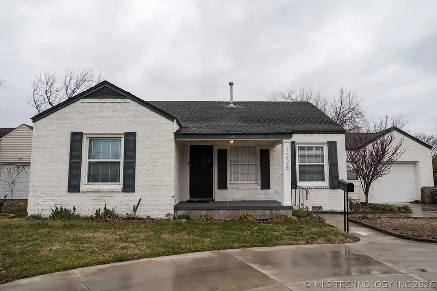1228 S Yale Avenue, Tulsa, OK 74112 - #2