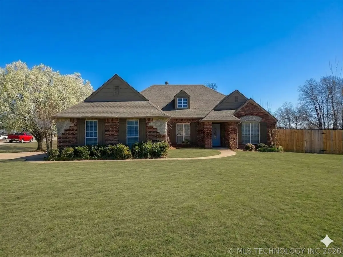 12325 Longhorn Circle, Glenpool, OK 74066 - #1