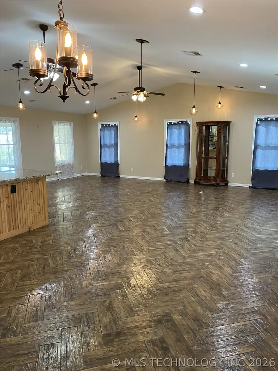 107 N Main Street, Grove, OK 74344 - #2