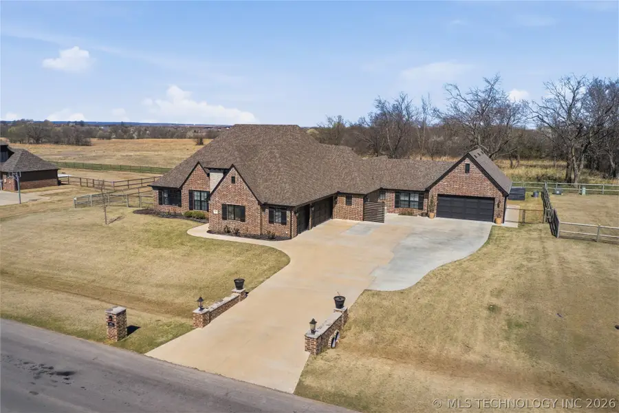 6907 E 91st Street N, Owasso, OK 74055 - #2