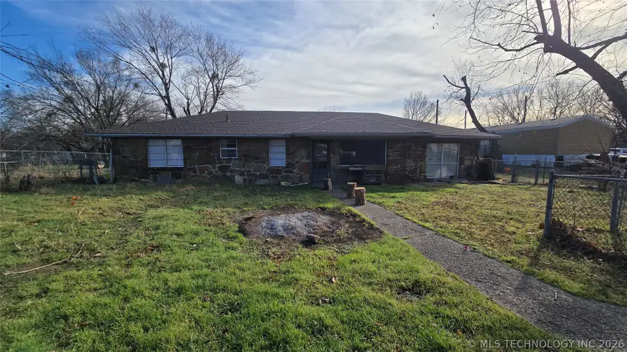 303 Chickasaw Street, Savanna, OK 74565 - #2