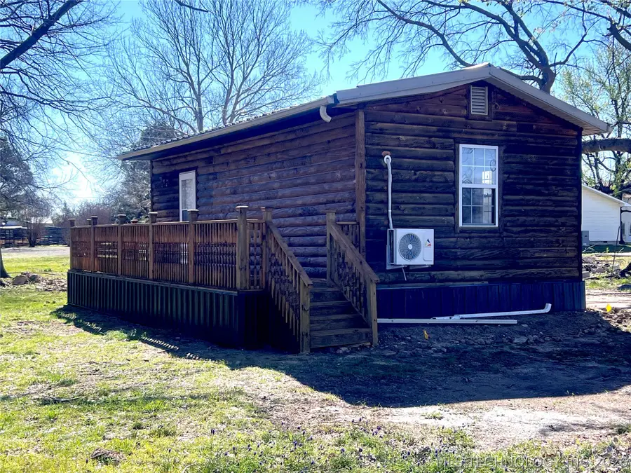 429 W 6th Street, Kiowa, OK 74553 - #3